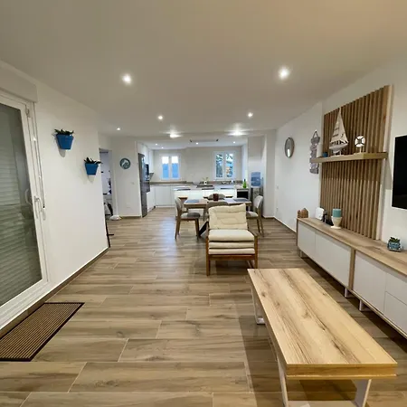 Spectacular 3-bedroom Apartment Manilva