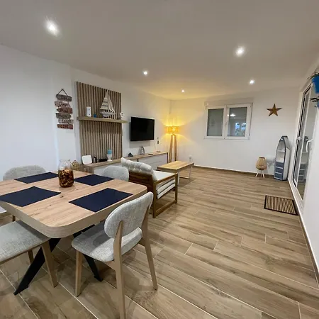Spectacular 3-bedroom Apartment *