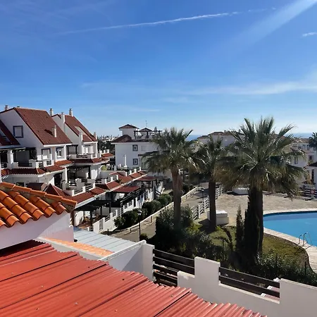 Spectacular 3-bedroom Apartment *